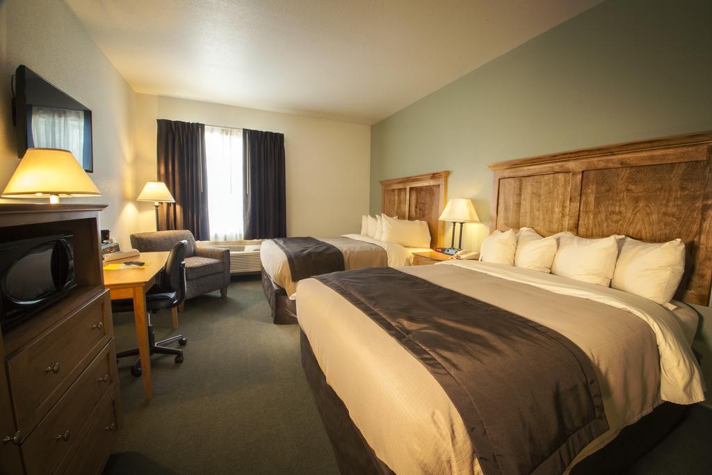 Junction Inn Suites & Conference Center Babbitt 객실 사진